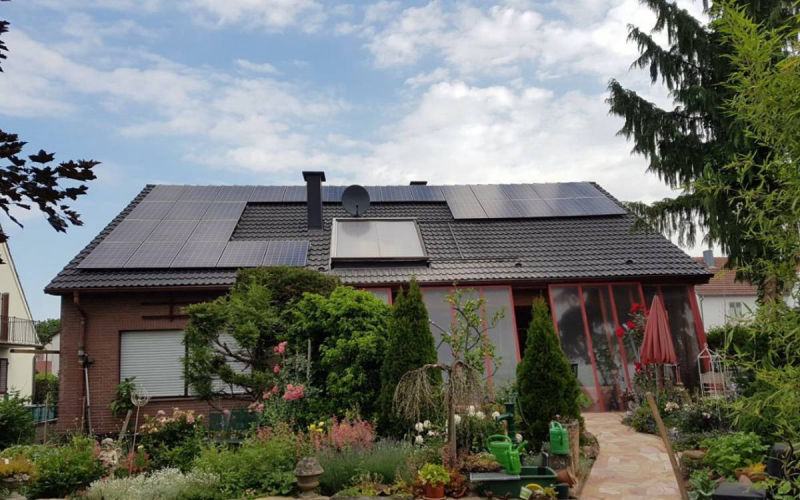 Photvoltaikmontage Wohnhaus